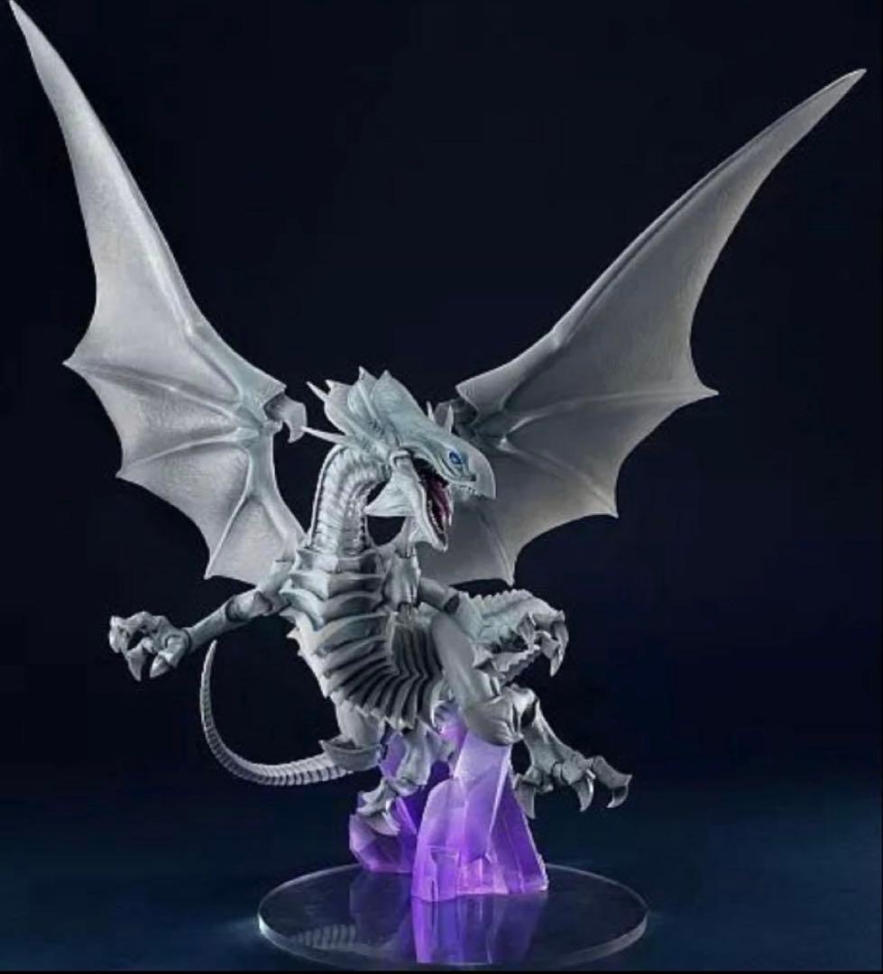 遊戯王　ブルーアイズ ホワイトドラゴン　青眼の白龍　フィギュア　アートワークス