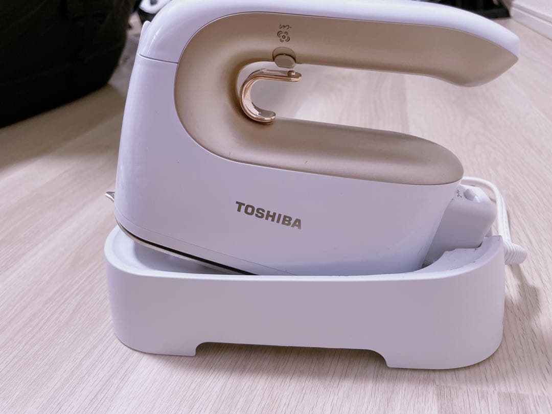 TOSHIBA 東芝 コードレス衣類スチーマー TASーX5