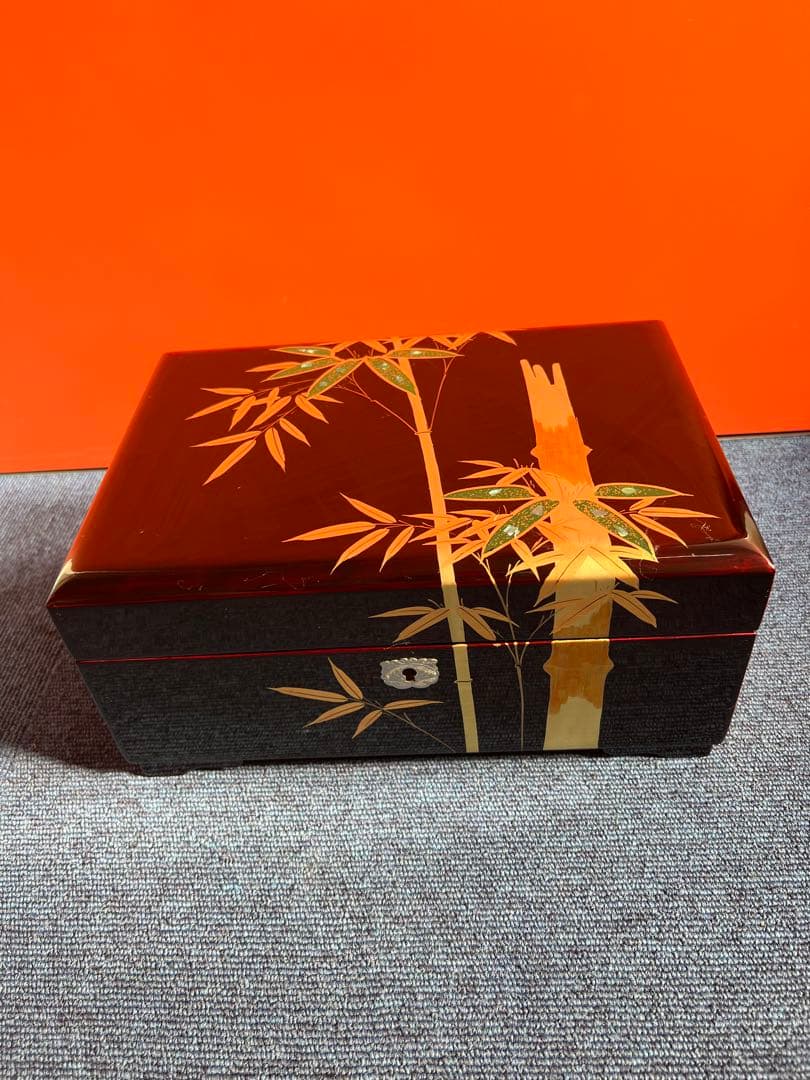 1134 高級 漆塗り 蒔絵　金竹　春の海　オルゴール 宝石箱 工芸品　未使用