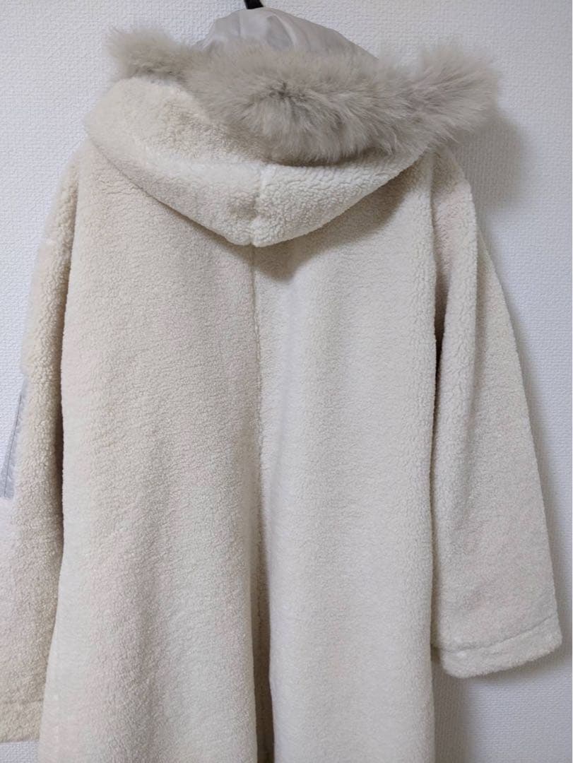 LASUDファーボアコート アイボリー 未使用品 サイズ9号 定価34000円