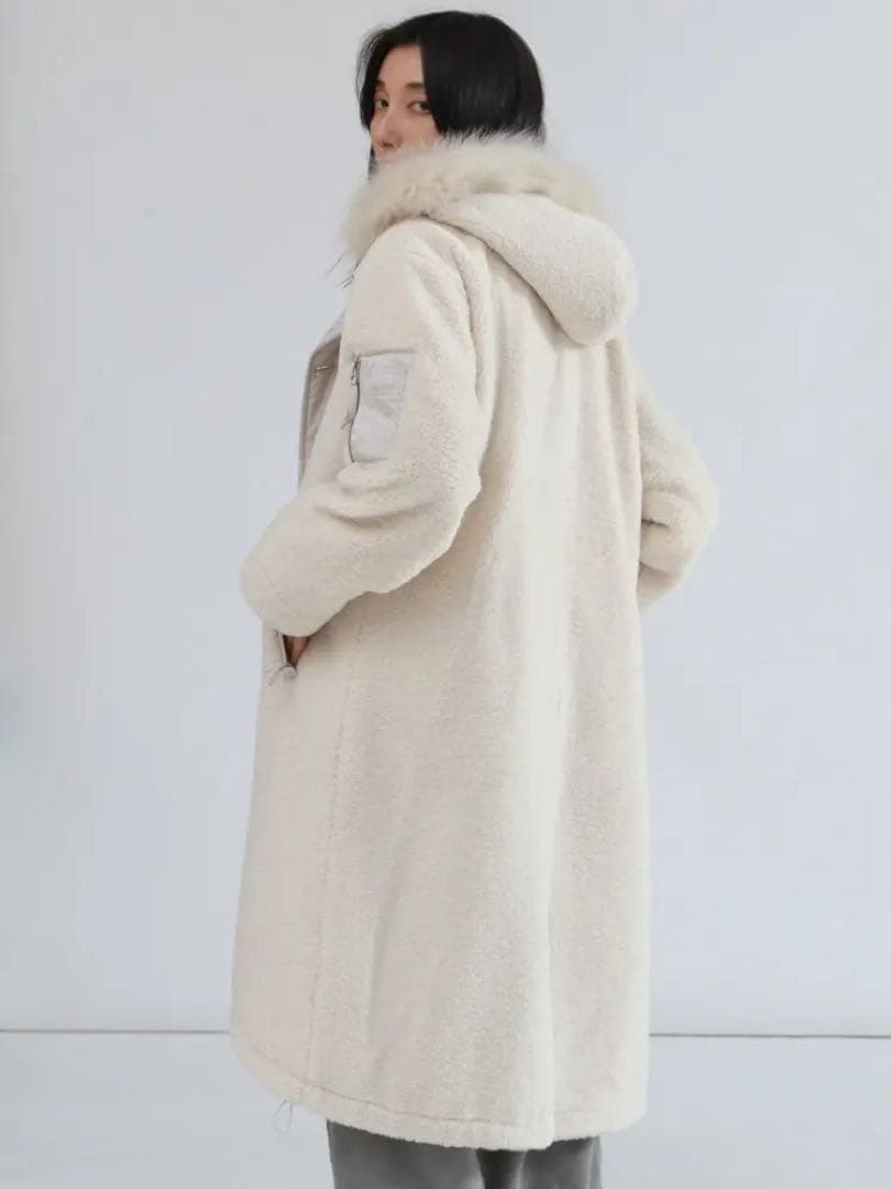 LASUDファーボアコート アイボリー 未使用品 サイズ9号 定価34000円