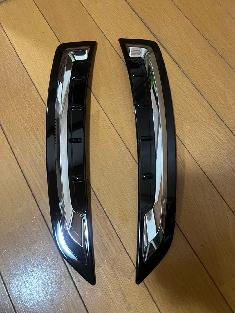 モデリスタ クラウン 220系フェンダーガーニッシュ　未使用　美品