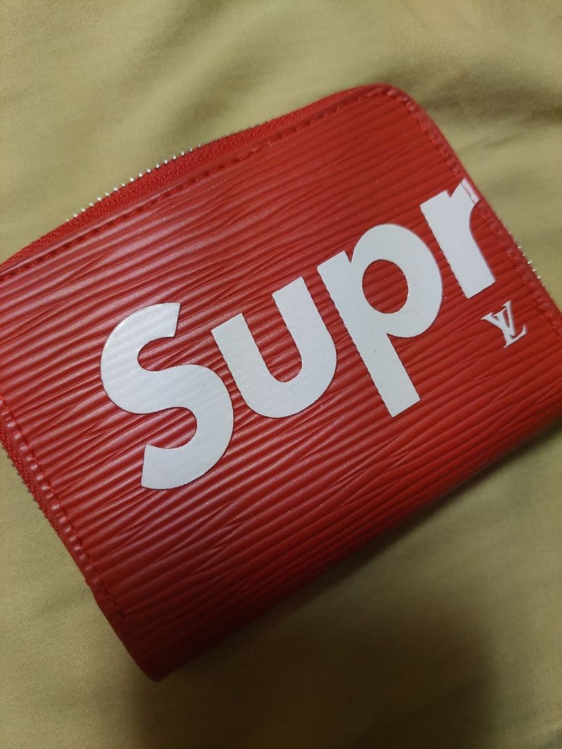 「ゆゆゆ」　ケース　シュプリーム　ヴィトン