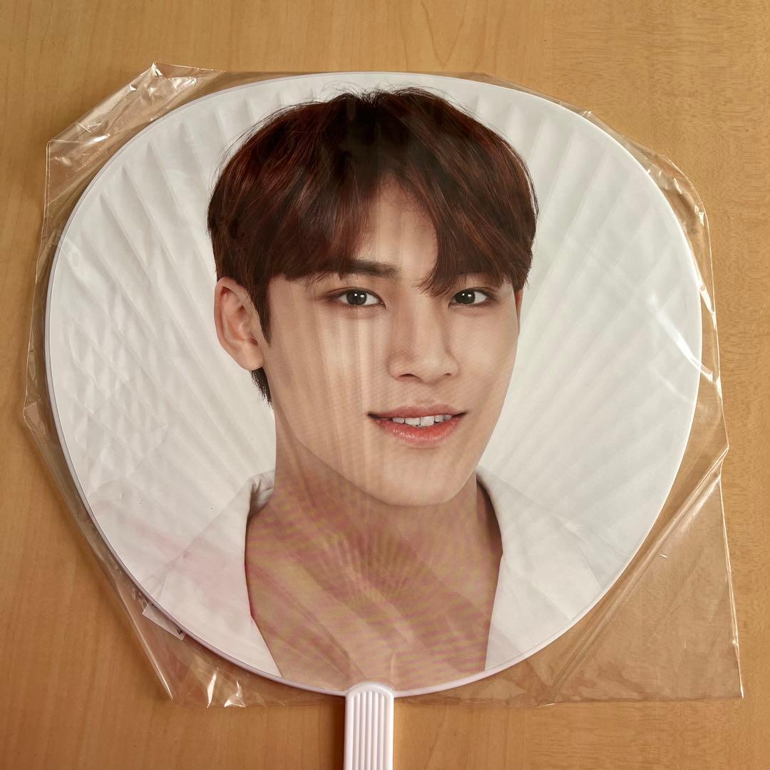 SEVENTEEN セブチ ミンギュ 日本デビューショーケース うちわ - メルカリ