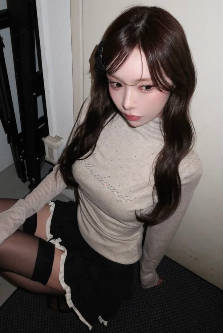 ANDWANG AND bijou high neck tops ベージュ