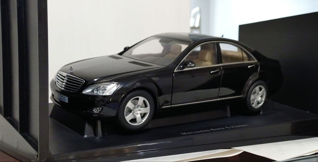 メルセデス ベンツ Sクラス W221 1/18 ディーラー特注品