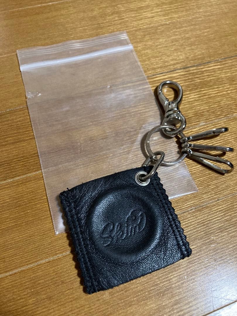 菅田将暉着用 私物 skin tokyo コンドームキーリング 美品 スキン