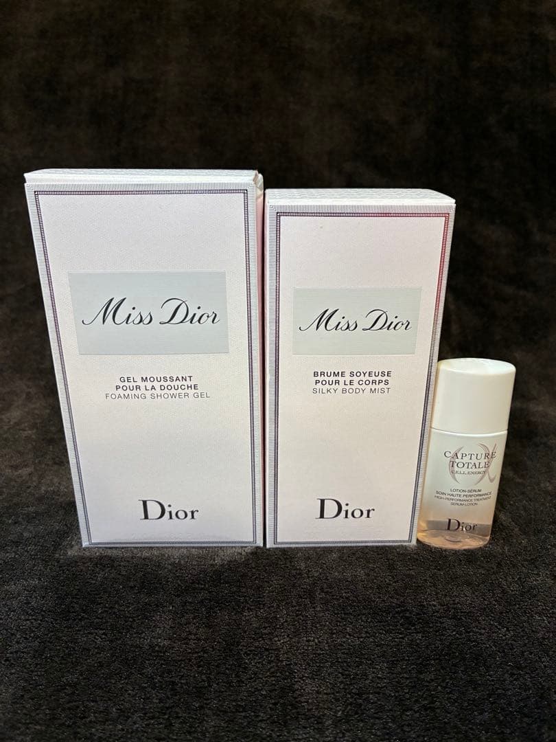 Miss Dior シャワージェル & シルキーボディミスト セット