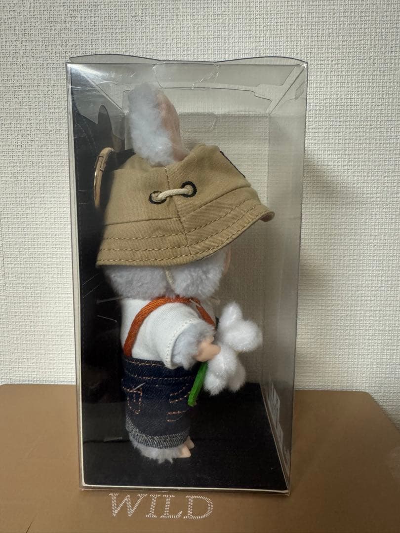 THE MONSTERS FALL IN WILD ぬいぐるみペンダント - メルカリ