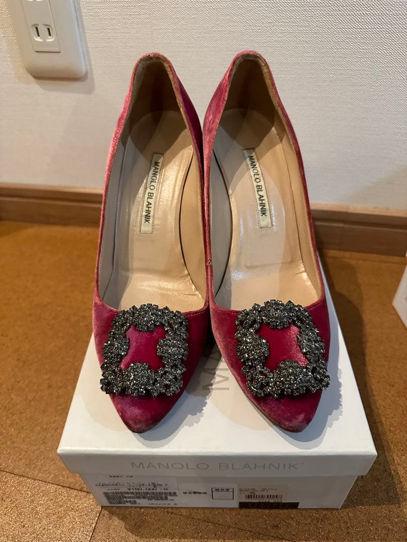 マノロブラニク　ハンギシ　パンプス　ヒール　36.5 MANOLOBLAHNIK