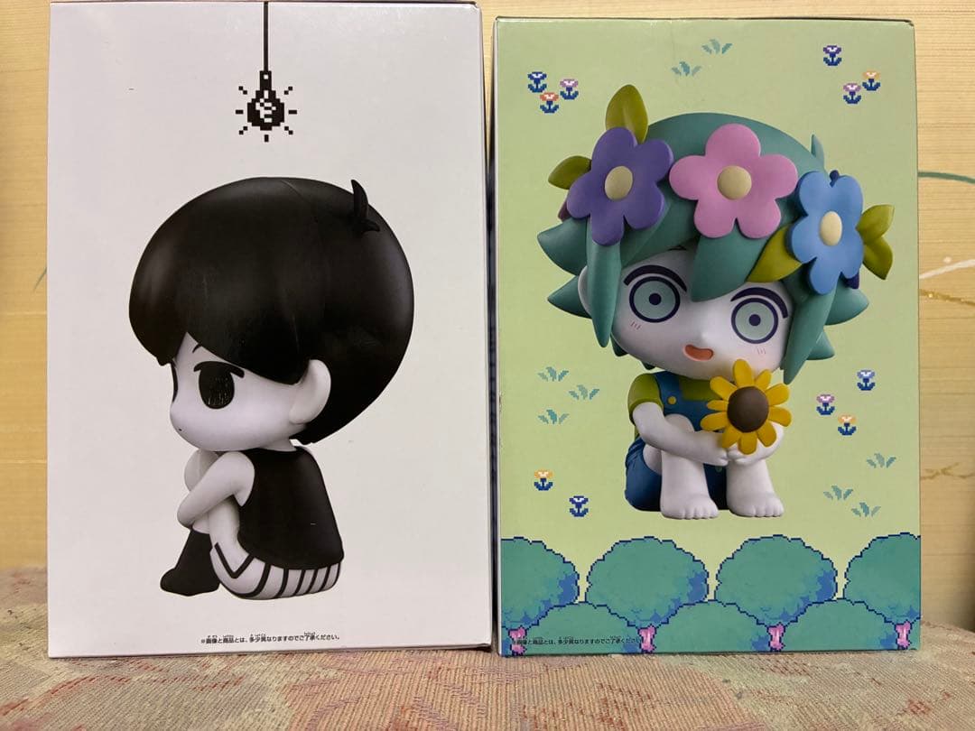 OMORI』おすわりフィギュア-オモリ＆バジル - メルカリ