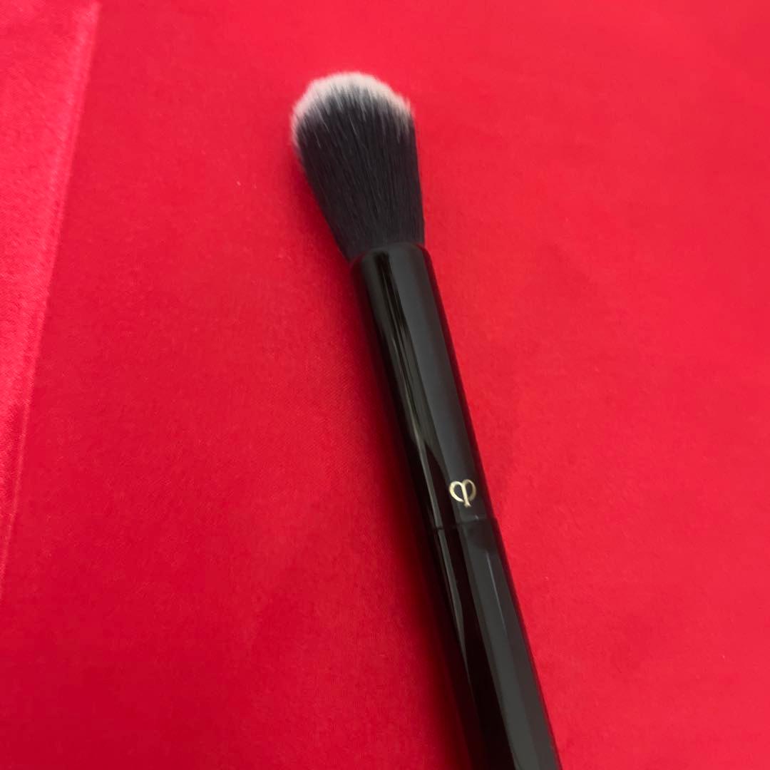 送料込】クレドポーボーテパンソー(ブラッシュプードル&クレーム