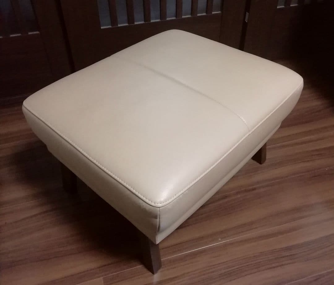 ★可愛いわん様のオットマン★　カリモク　オットマン　　ZU バフ オットマン(S) RU0201 ブラック モカブラウン 通販 | 【公式】カリモク