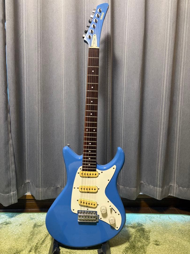 ギター YAMAHA SS300