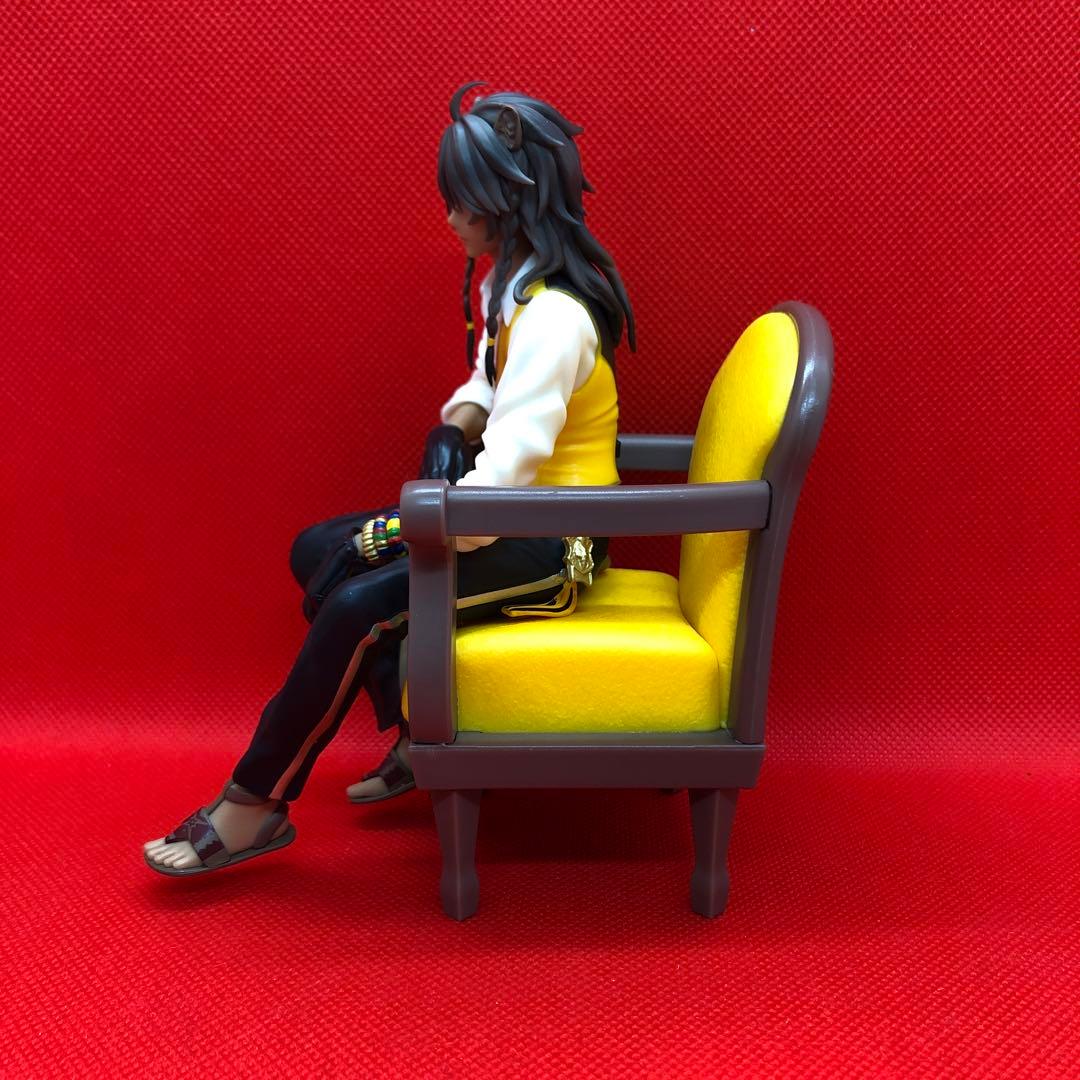 ツイステ プレミアムグレイスシチュエーションフィギュア レオナ