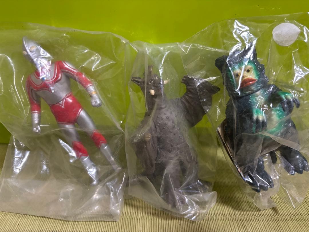 ウルトラマン怪獣 ソフビ フィギュア 3体セット バンダイ 当時物