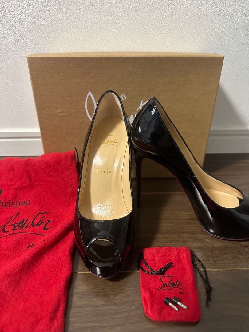 Christian Louboutin 黒 オープントゥ ハイヒール37 - メルカリ