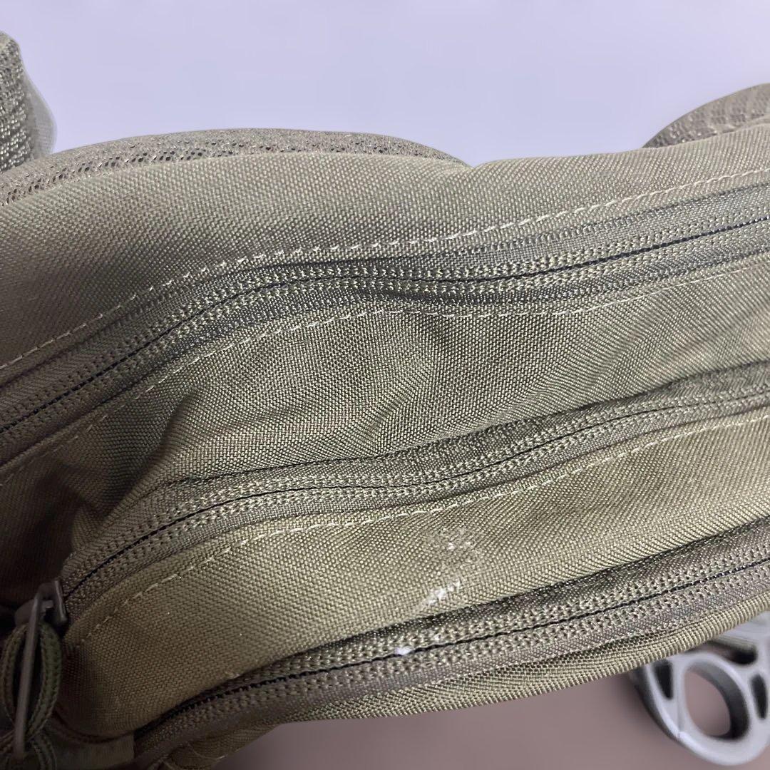 Hugoo ヒップシート ショルダーバッグ カーキ ヒップシート Hugoo