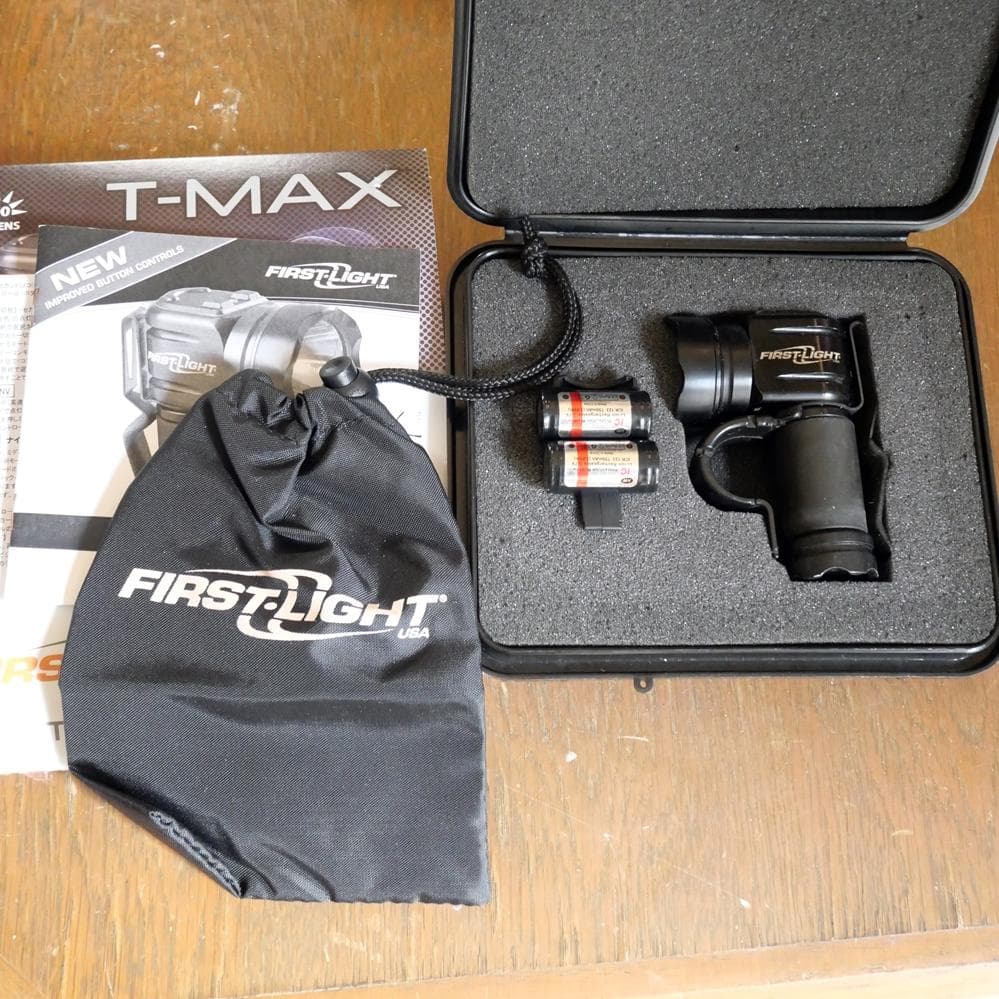 FIRST LIGHT USA T-MAX　LEDタクティカルフラッシュライト T-MAX Tactical Flashlight | First-Light USA