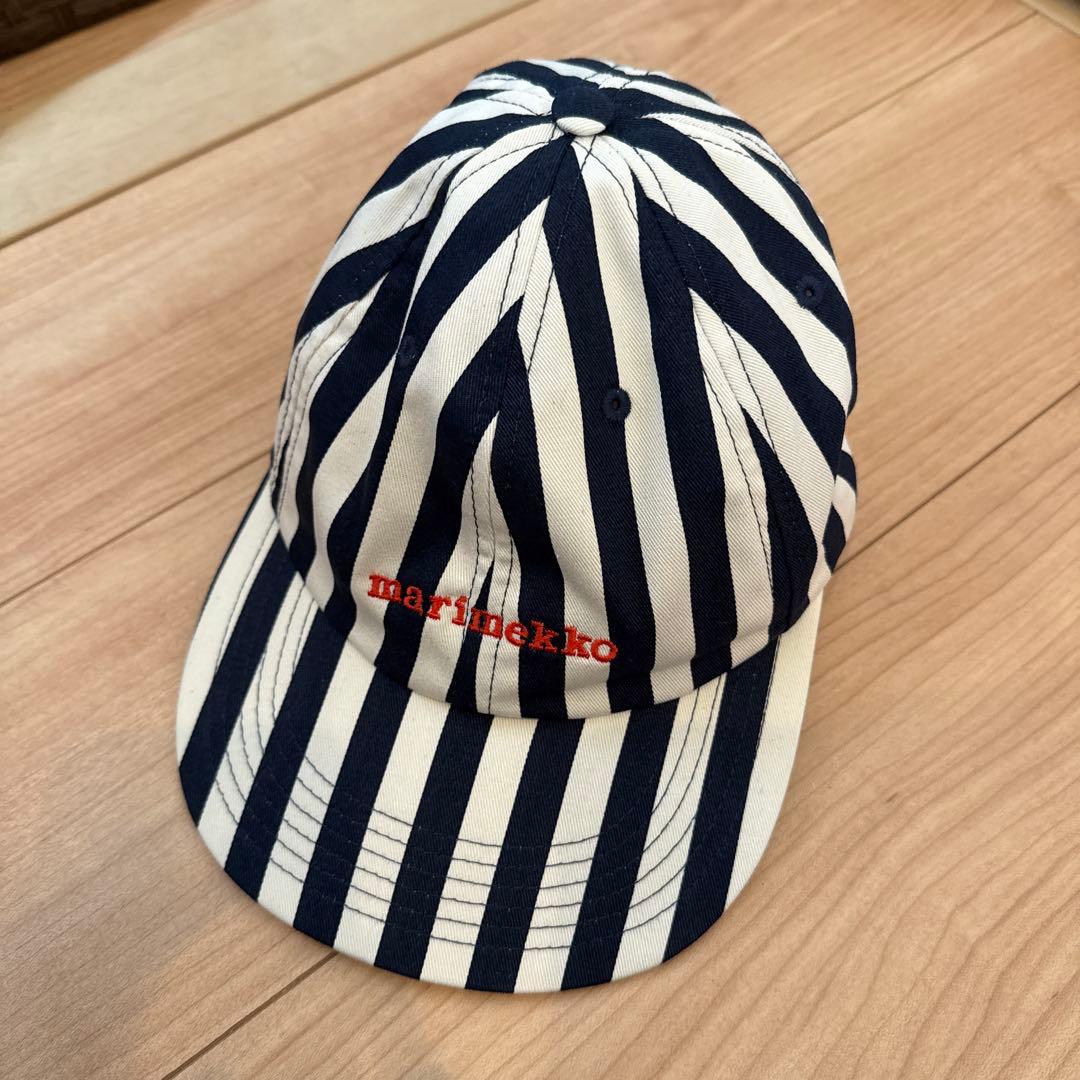 新品タグ付きmarimekko ストライプ キャップ