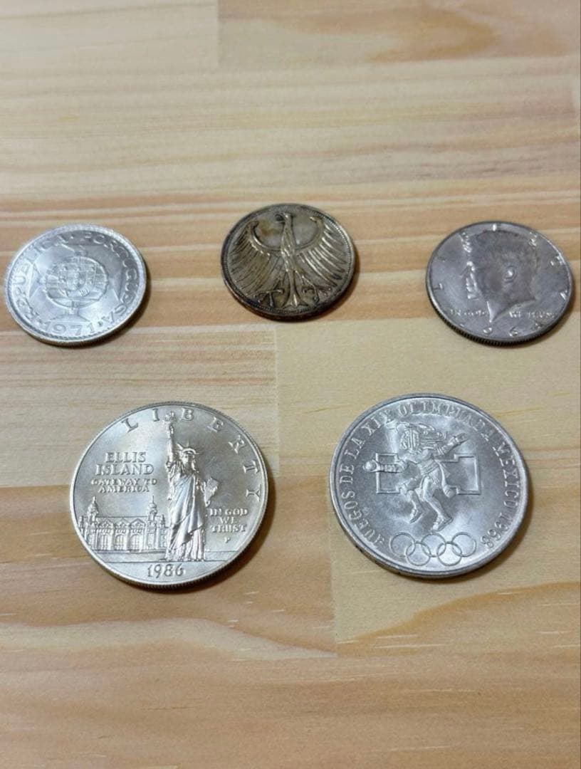 銀高騰　82.6g 世界の銀貨　まとめ売り