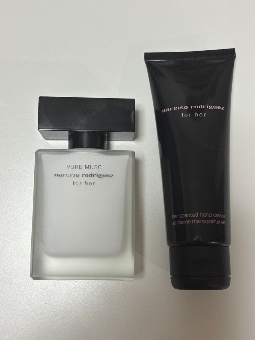 ナルシソ　ロドリゲス　フォーハー　ピュアムスク　オードパルファム&ハンドクリーム