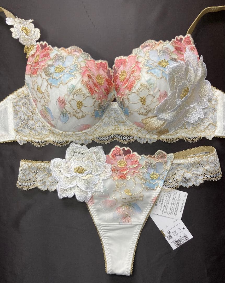 新品　ワコール　サルート 03G 日本の花嫁　E70 ソングM IV 新品ワコールサルート 03G 日本の花嫁E70 ソングM IV