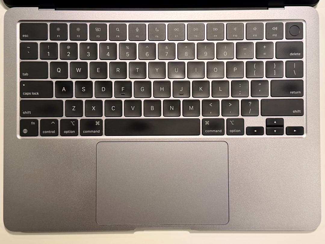 M2 Macbook Air 13.6in スペースグレイ　512GB US配列