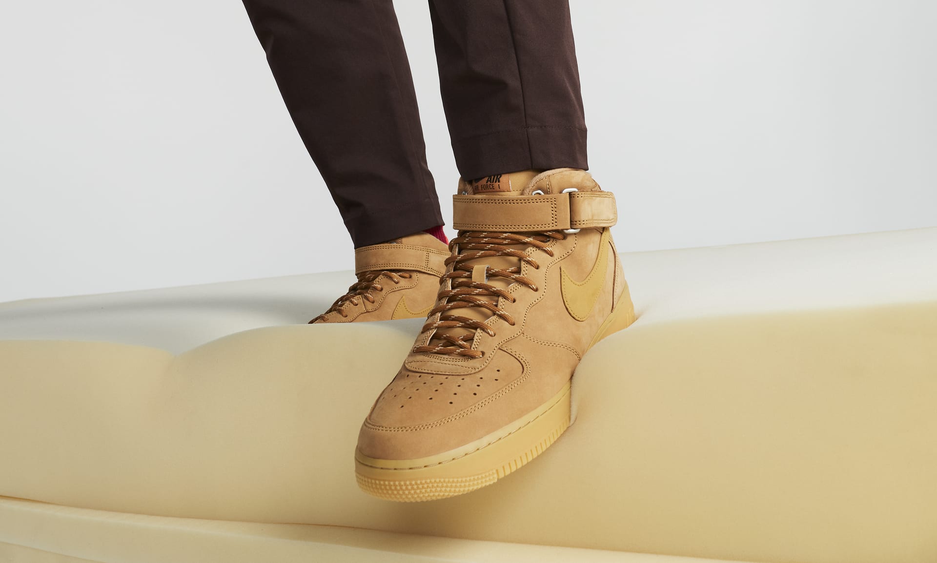 NIKE公式】ナイキ エア フォース 1 MID '07 メンズシューズ.オンライン