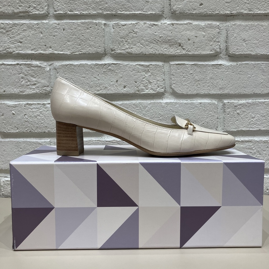 セレモニーにおすすめ！ベージュ系パンプス3選 | 靴のリーガル