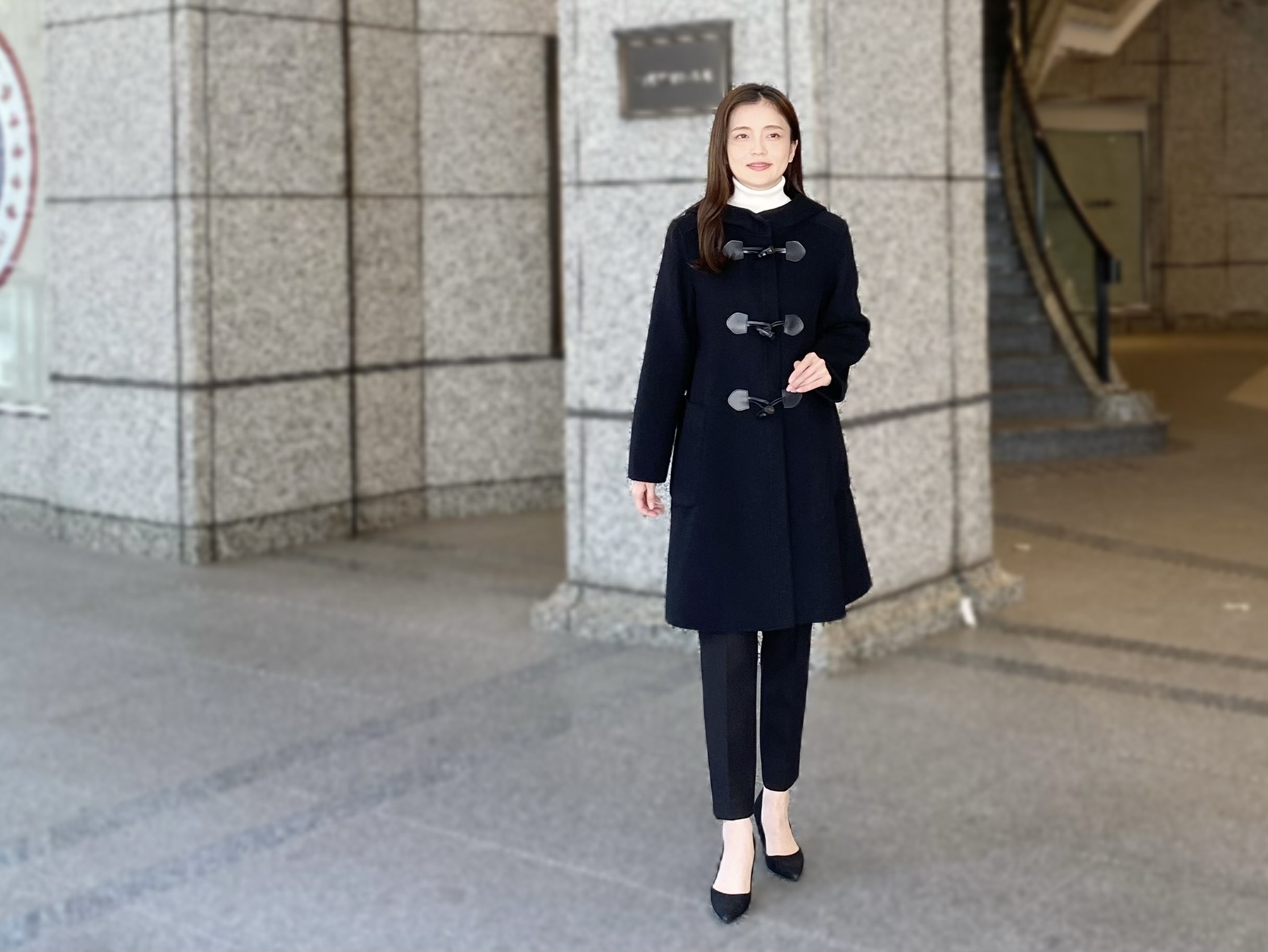 美シルエットが魅力のジーロンラムダブルフレアダッフルコートをコーデ