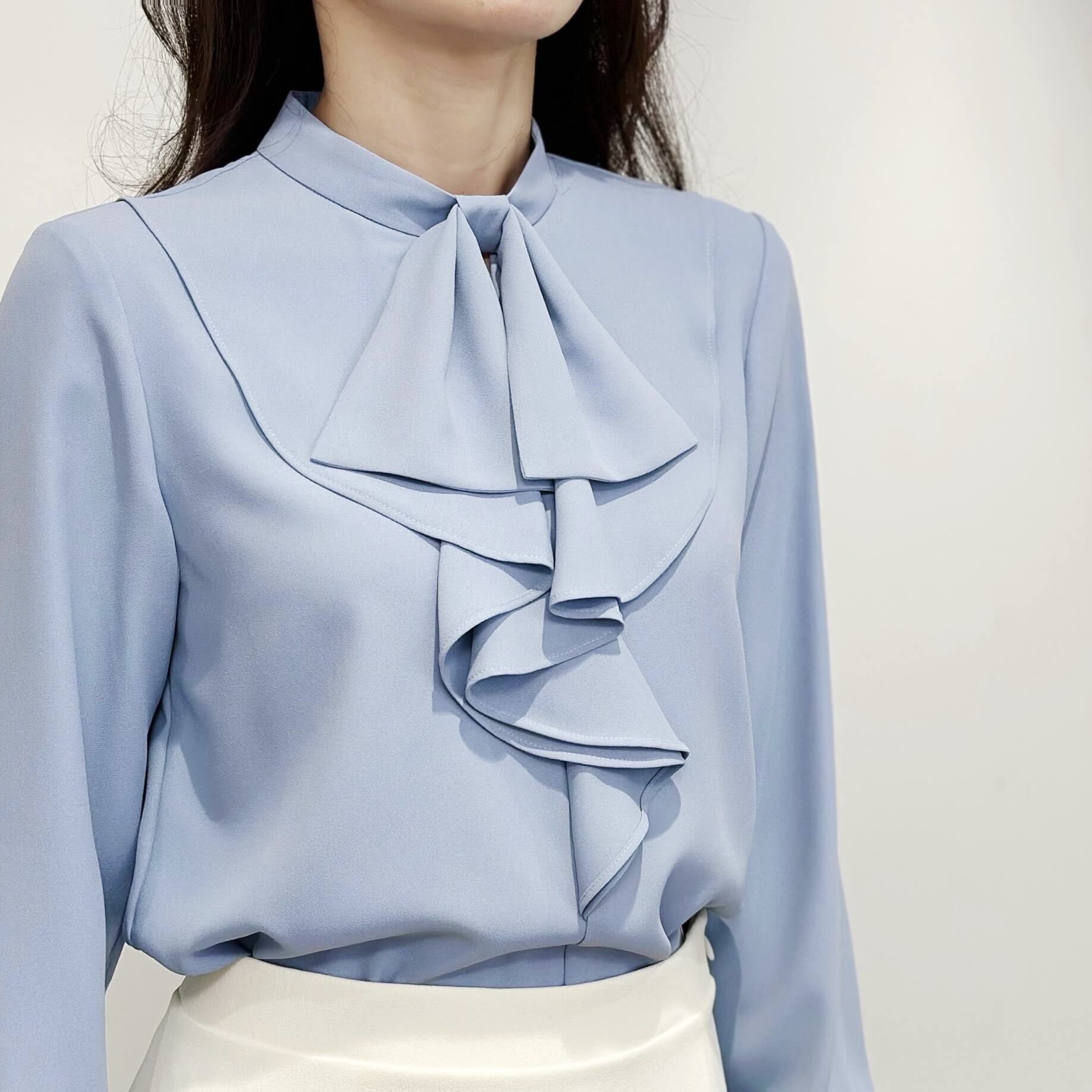 先週の人気アイテム＜バイカラーフリルリブニットプルオーバー＞の