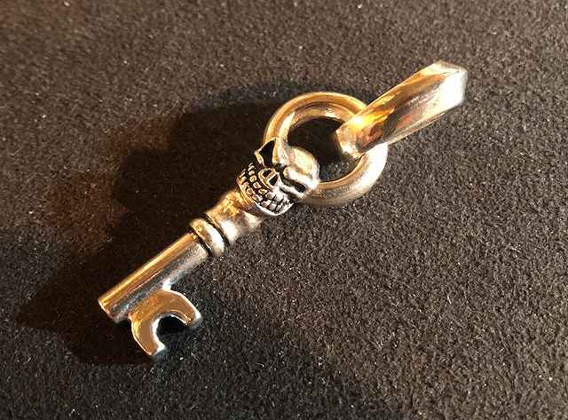 スケルトンキーペンダント - スターリンギア日本公式サイト