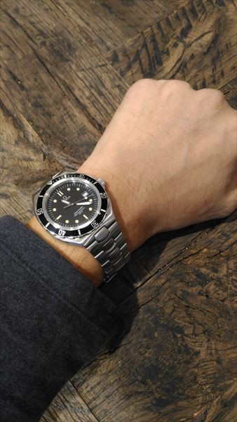 オメガ OMEGA シーマスター 200m プロフェッショナル。意外と珍しい