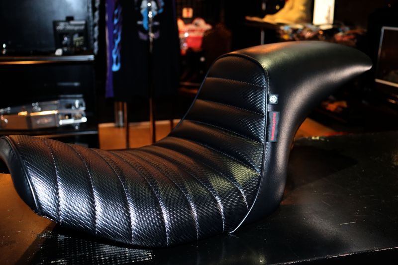 82~'99 FXR用 ガンファイターシート ※※在庫なしの場合、発送までに2か