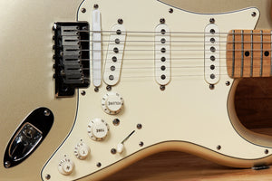 Fender 2007 American VG Roland Stratocaster Rare Blizzard Pearl