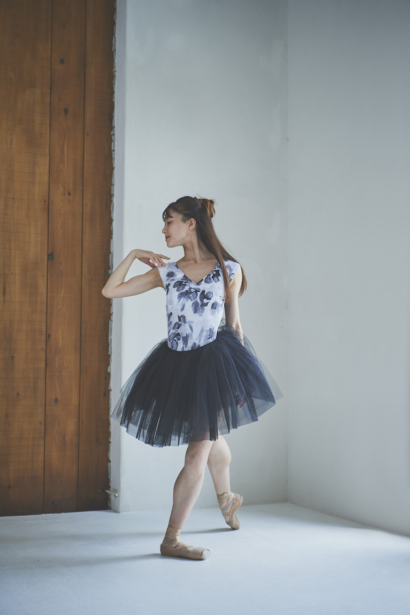 stina / type zero butterfly / White Garden