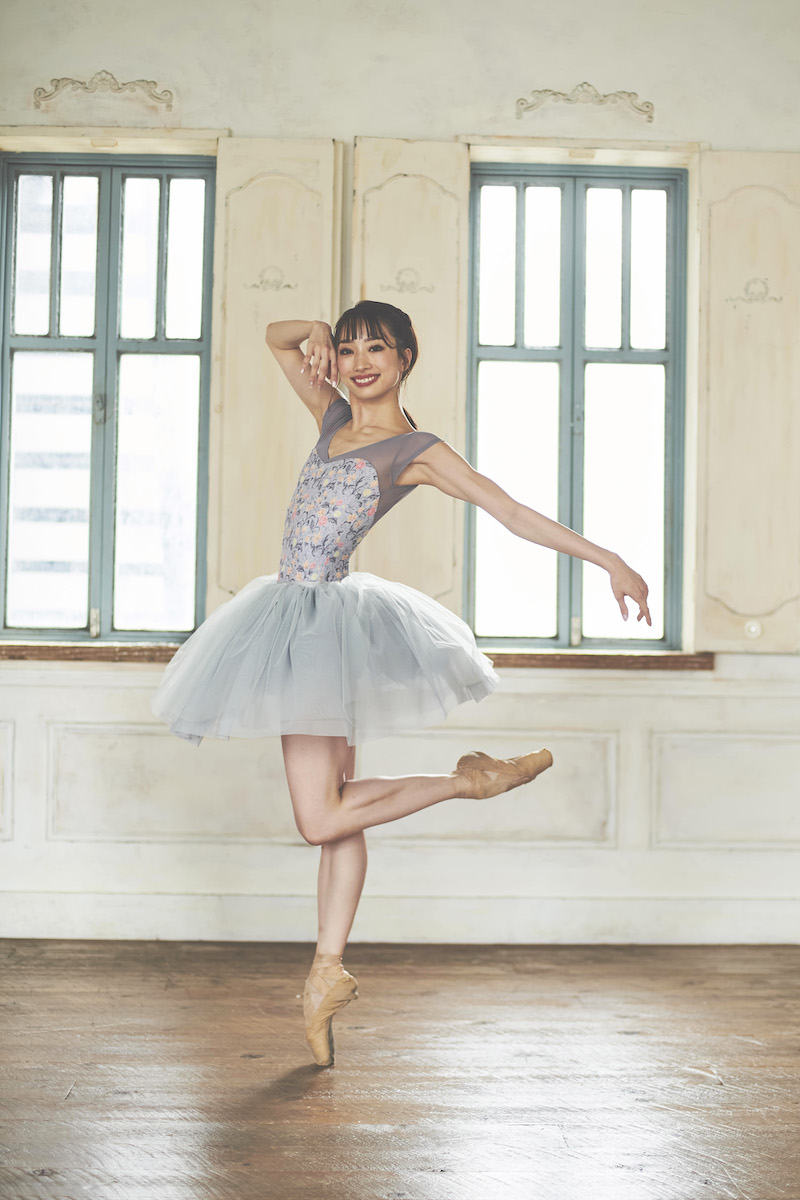 stina / type H half sleeve / noble gray