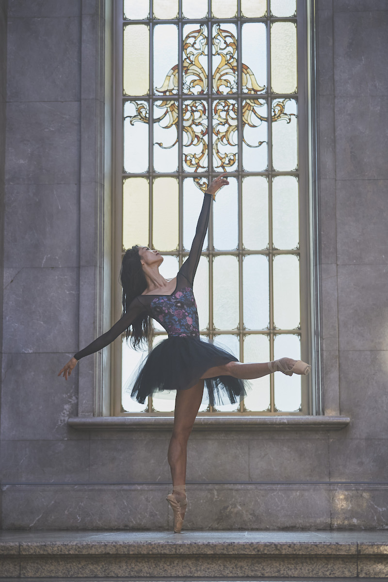 stina / type V lucky / Real me charcoal