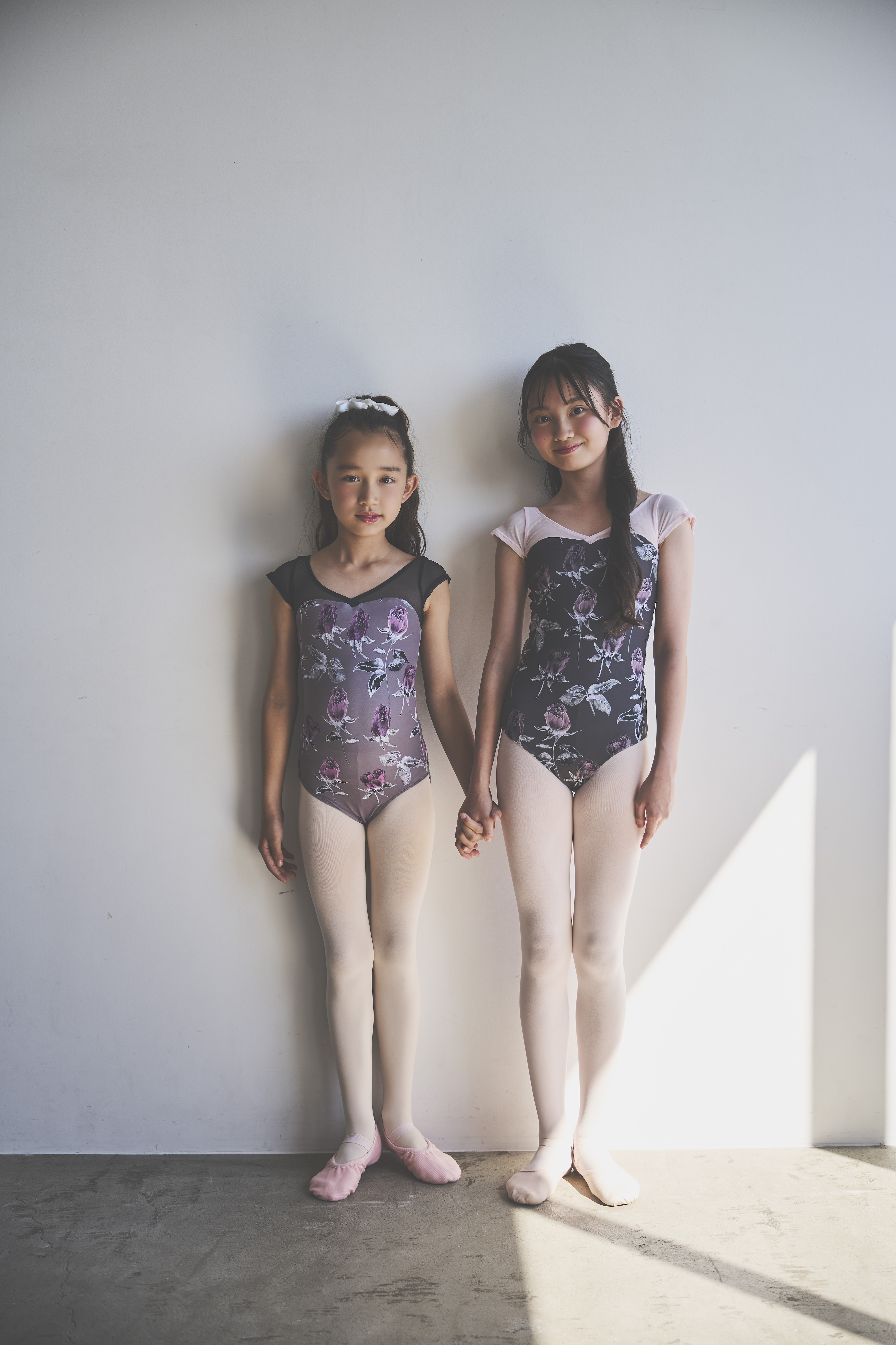 stina / type H half sleeve / Noire Rose espresso / girl