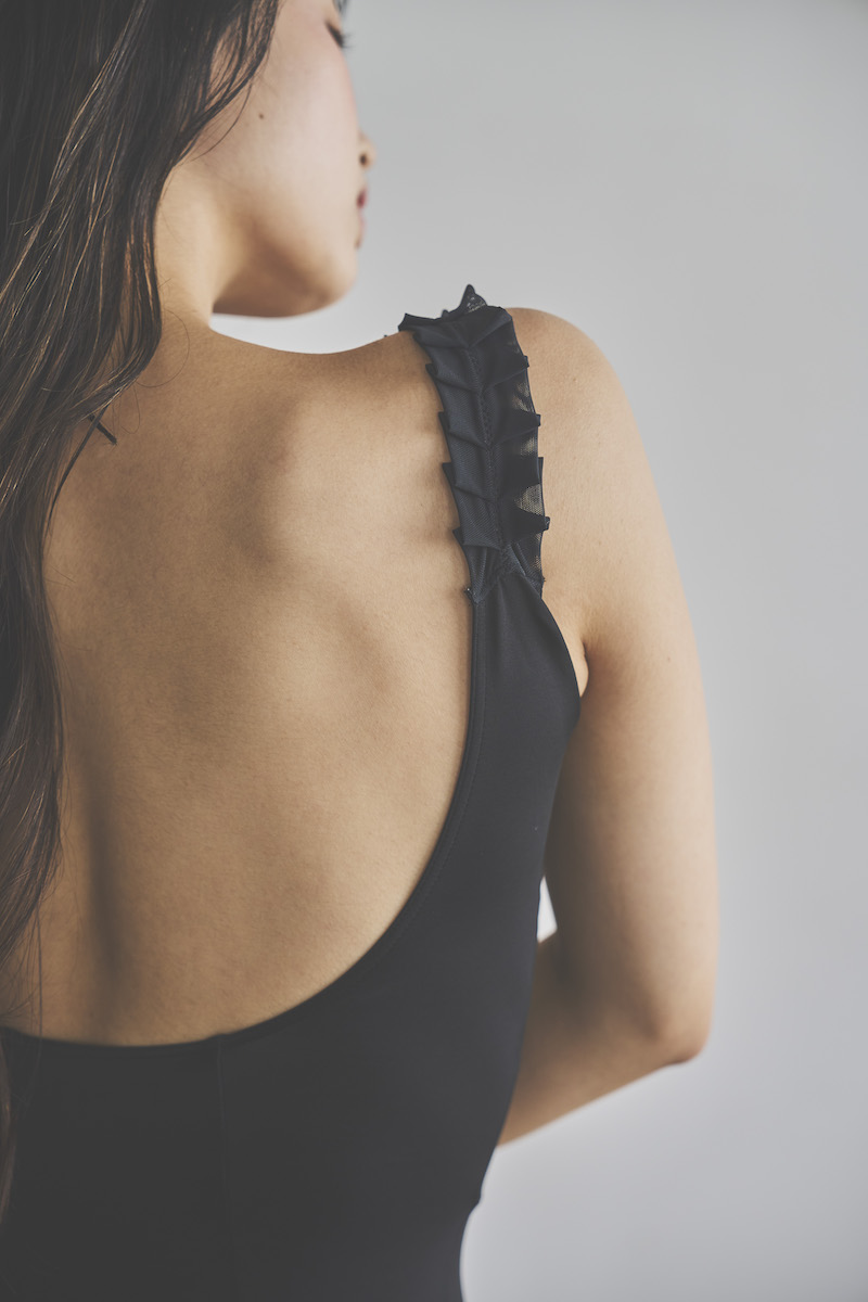 stina / Retune.stina / Serenade / black