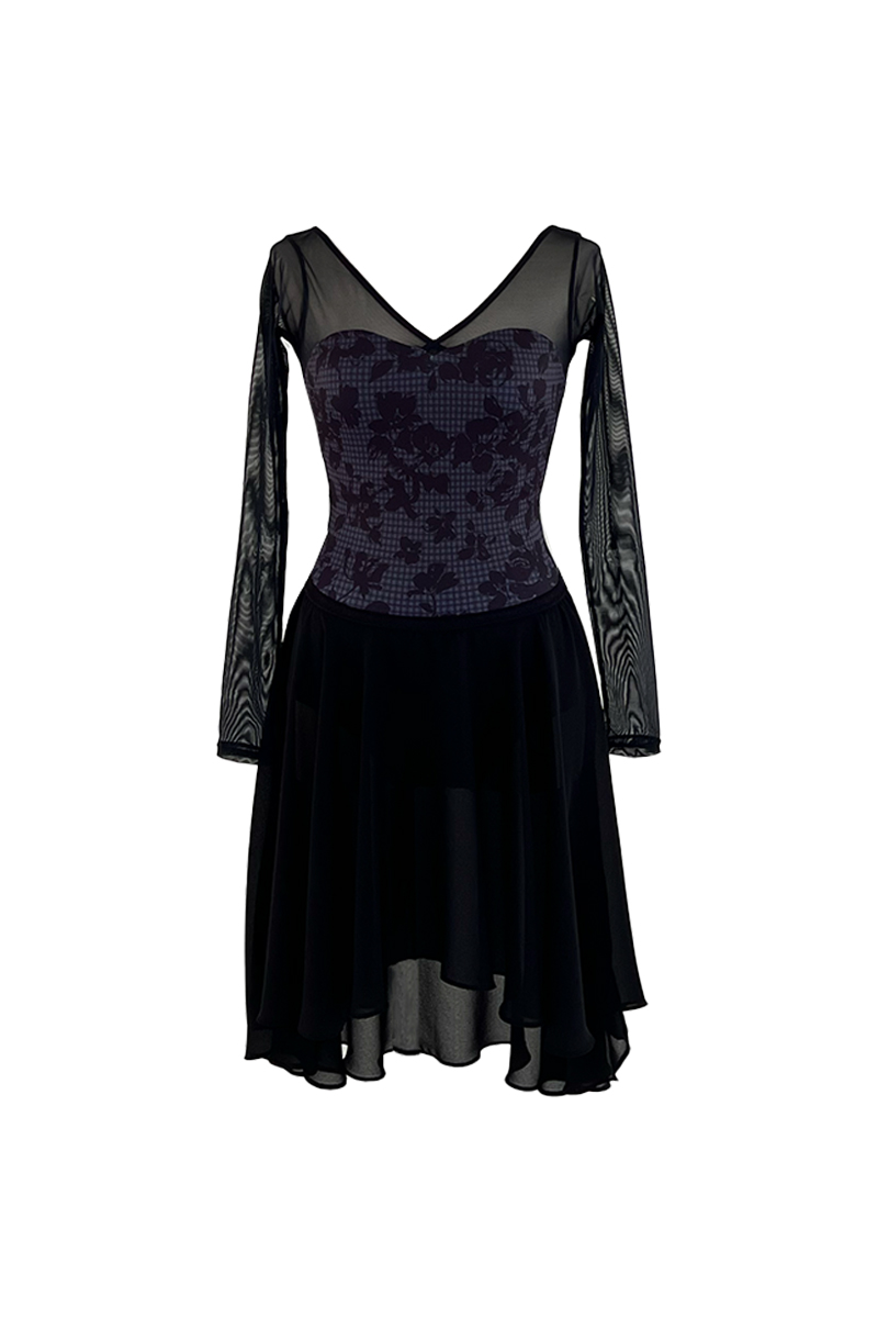 stina / type V lucky / essential black