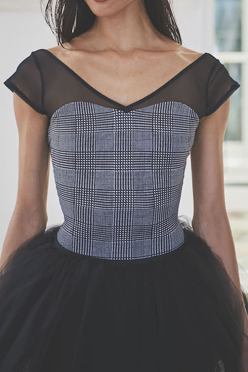 stina / type H half sleeve / glen check black