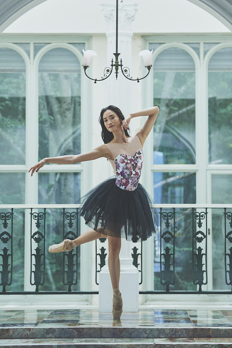 stinaレオタード Noire Rose espresso サイズM - ラスト1点！大人気