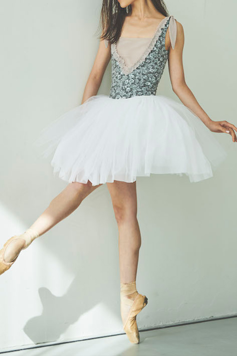 stina / type J juliet / petit fours maron