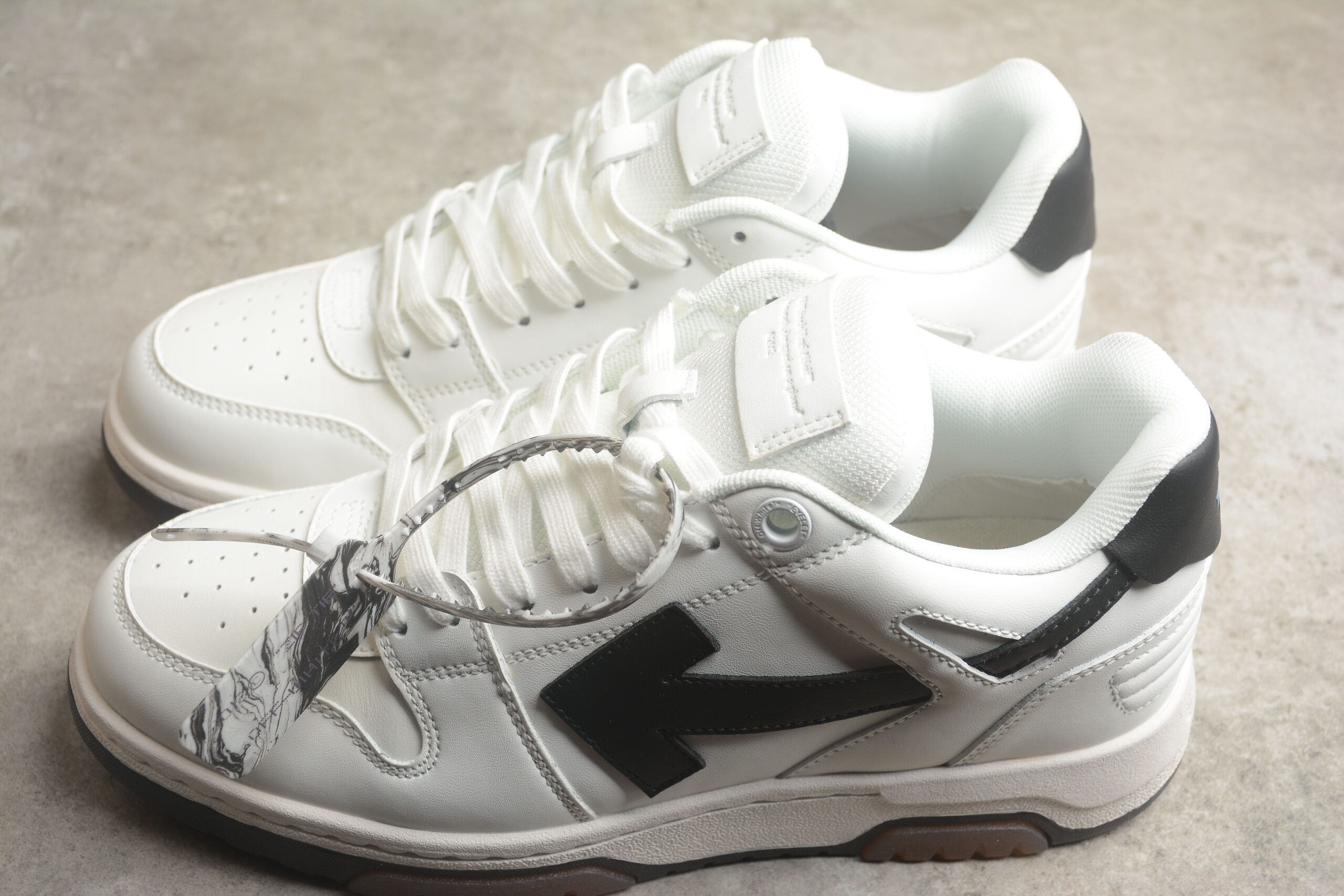 Off-White Out of Office Low White Black – STREET BEAR BR – SUA