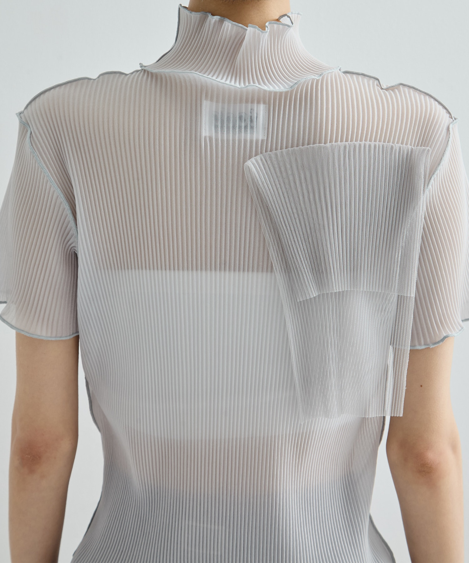 別注SHEER SHORT HIGHNECK SLEEVE TOP(FREE GREY): kotohayokozawa
