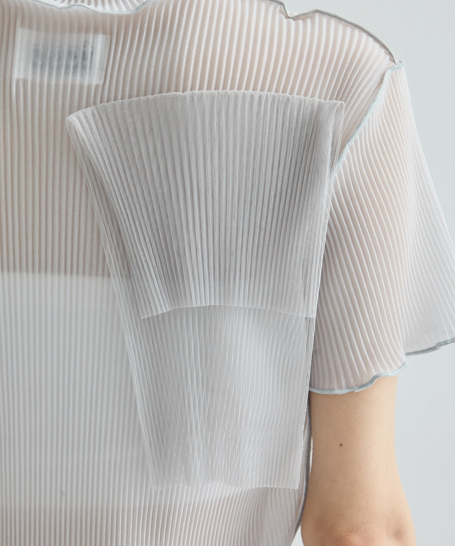 別注SHEER SHORT HIGHNECK SLEEVE TOP(FREE GREY): kotohayokozawa