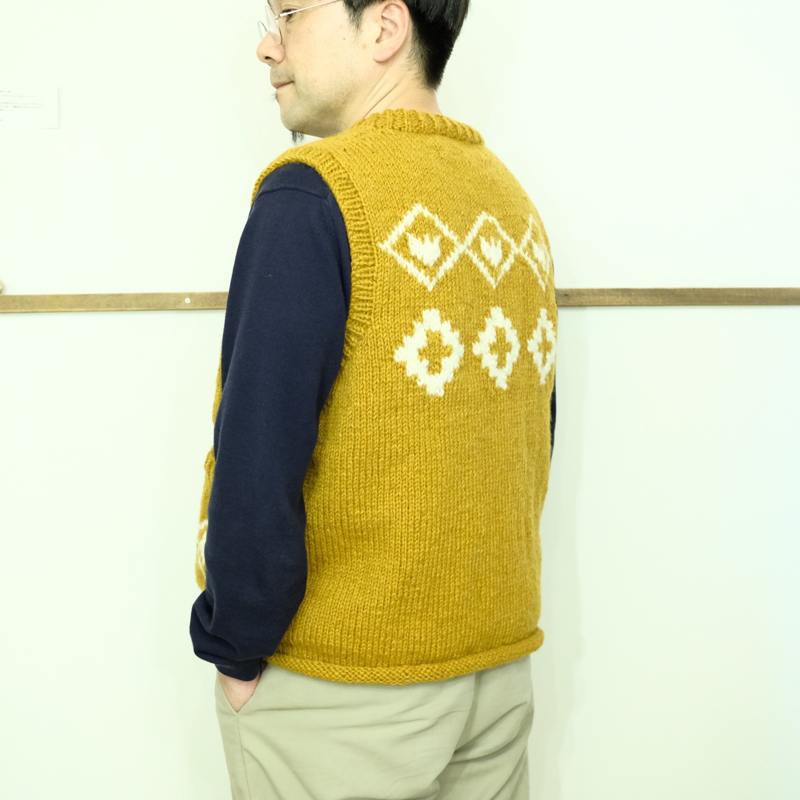 SLOWHANDS ピュアウールニットベスト ノルディック柄 - さとう衣料店の