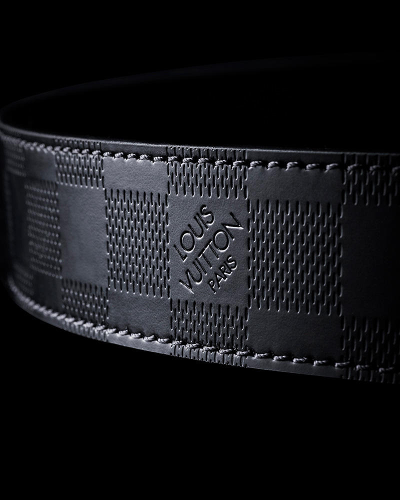 簡素と美麗。二面性を備えた一生もののベルト～ルイ・ヴィトン【黒の